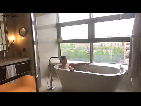 ❤️ Kæmpe babe ondt i sin fisse på badeværelset ❌ Porn video at da.teencumpot.ru