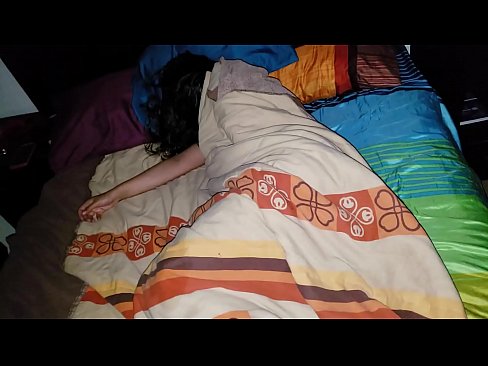 ❤️ Stedbarn skælder sin unge stedmor ud, mens hun sover. ❌ Porn video at da.teencumpot.ru
