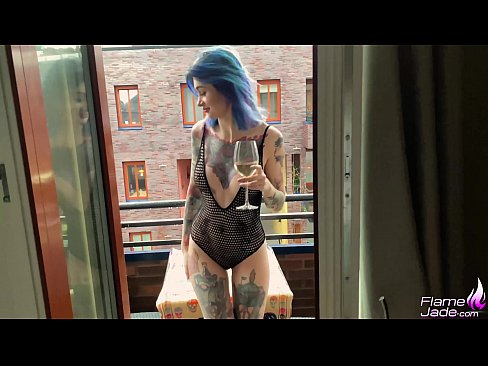 ❤️ Kæmpe pige suger med en sut og knepper lidenskabeligt under åben himmel ❌ Porn video at da.teencumpot.ru